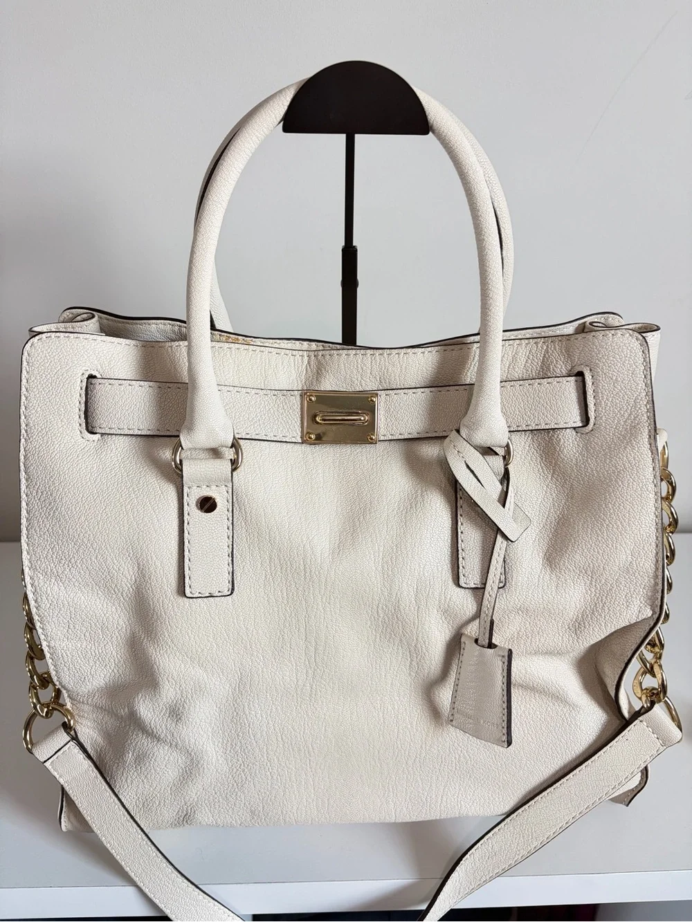Michael Kors Hamilton Large Leather Tote in Vanilla with Gold-Tone Hardware